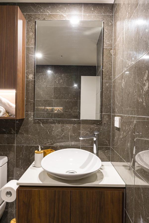 Appartamento Hamptons Retreat On Level 77 Skytower Brisbane Esterno foto